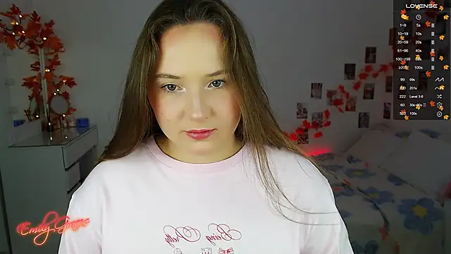 Snapshot of EmilyxxGraces chatting on October 2025 05:36:01 PM EmilyxxGraces online show from October 2025 05:36:01 PM