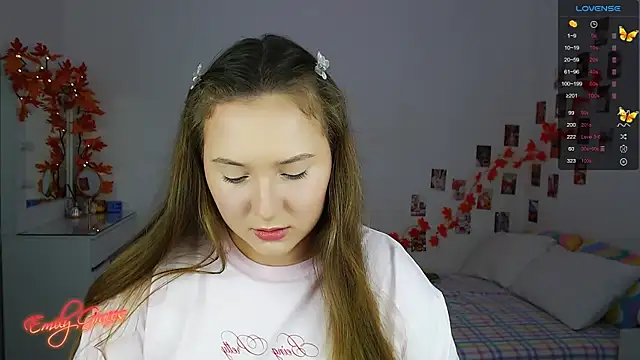 Snapshot of EmilyxxGraces chatting on November 2025 01:42:02 AM EmilyxxGraces online show from November 2025 01:42:02 AM