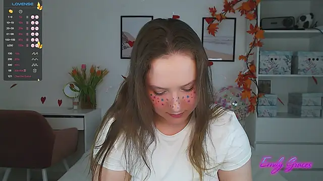 Snapshot of EmilyxxGraces chatting on March 2025 03:17:01 AM EmilyxxGraces online show from March 2025 03:17:01 AM