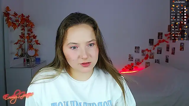 Snapshot of EmilyxxGraces chatting on September 2025 06:14:02 PM EmilyxxGraces online show from September 2025 06:14:02 PM