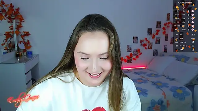 Snapshot of EmilyxxGraces chatting on October 2025 02:04:01 AM EmilyxxGraces online show from October 2025 02:04:01 AM