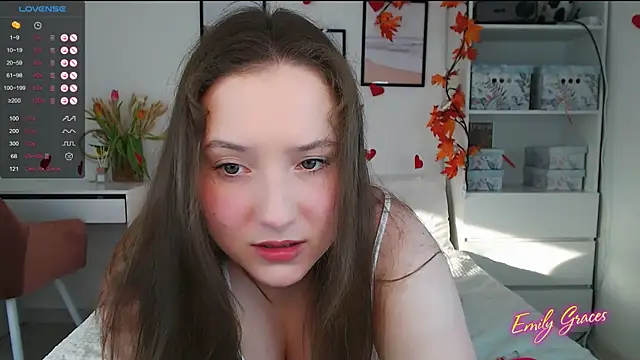 Snapshot of EmilyxxGraces chatting on March 2025 06:08:01 AM EmilyxxGraces online show from March 2025 06:08:01 AM