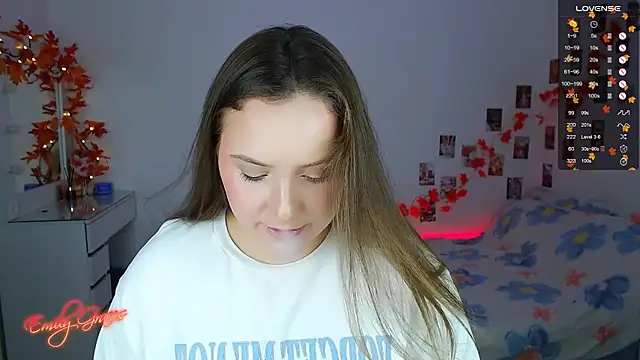 Snapshot of EmilyxxGraces chatting on October 2025 03:08:02 AM EmilyxxGraces online show from October 2025 03:08:02 AM