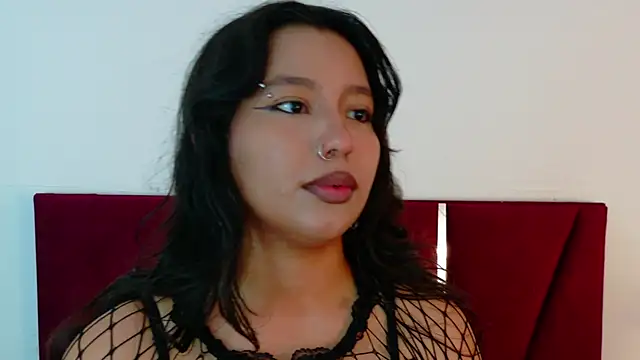 ParanoidTemptaion  online show from April 2026 11:39:01 AM