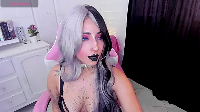 Nyx Blackmoon online show from October 2025 04:08:01 PM
