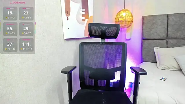 elizabeth 20 online show from October 2025 07:04:02 PM