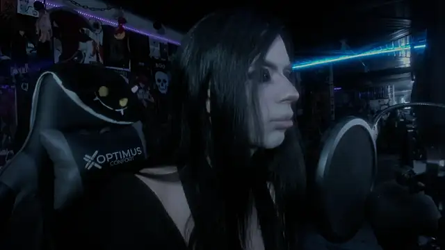 Snapshot of rotten_dreams chatting on February 2025 09:48:01 PM rotten dreams online show from February 2025 09:48:01 PM