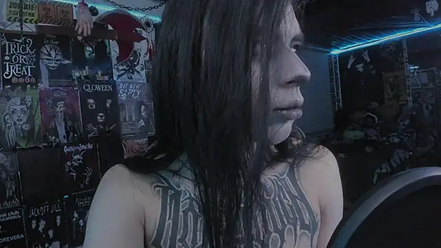 Snapshot of rotten_dreams chatting on November 2025 10:59:02 PM rotten dreams online show from November 2025 10:59:02 PM