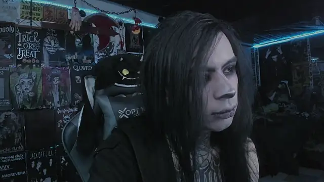 Snapshot of rotten_dreams chatting on November 2025 11:49:01 PM rotten dreams online show from November 2025 11:49:01 PM