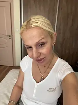 DeboraXporn online show from May 2026 06:18:01 AM