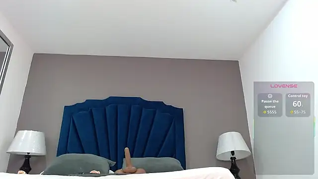 KatiaFosterr online show from December 2025 02:33:01 PM