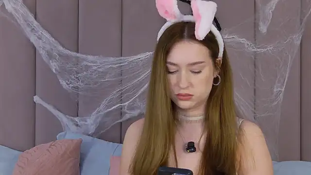 Snapshot of Jackie_White_ chatting on October 2025 03:18:02 AM Jackie White online show from October 2025 03:18:02 AM