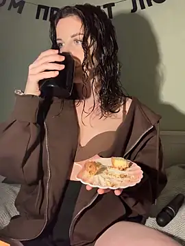 MollyBer online show from November 2025 07:02:02 PM