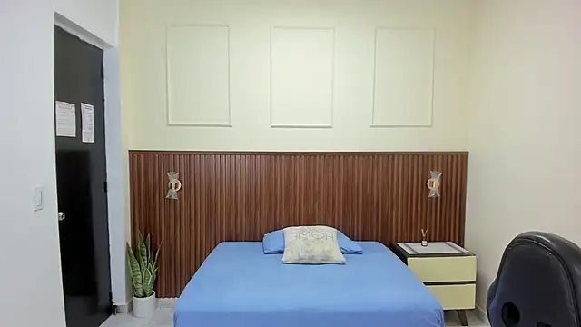 MELINAMARTINS online show from September 2025 07:27:01 PM