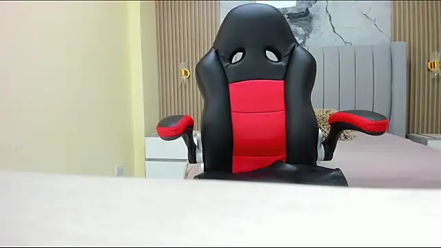 MELINAMARTINS online show from September 2025 06:30:01 PM