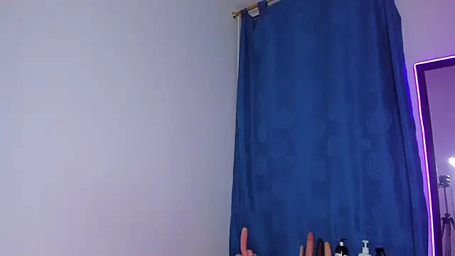 MELINAMARTINS online show from February 2026 09:56:01 PM