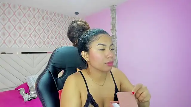 MELINAMARTINS online show from October 2025 07:33:02 PM