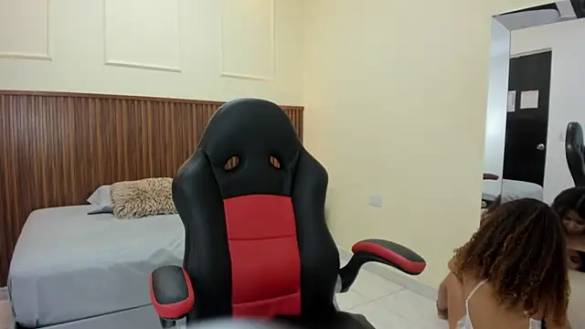 MELINAMARTINS online show from October 2025 07:28:01 PM