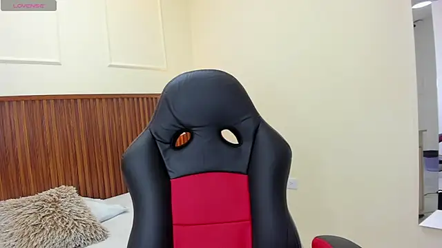 MELINAMARTINS online show from November 2025 07:47:02 PM