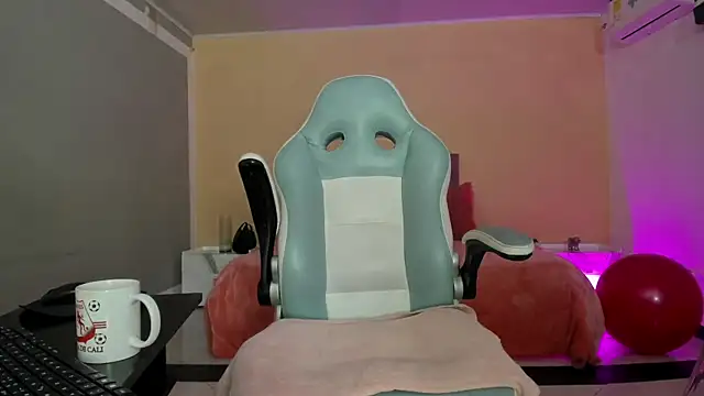 cristal crossfitx online show from April 2026 10:11:02 AM