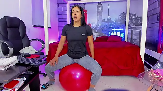 cristal crossfitx online show from June 2026 10:37:01 AM