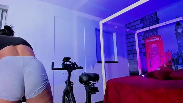 cristal crossfitx online show from June 2026 10:59:02 AM