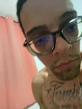 Snapshot of Diegodelicia chatting on August 2026 04:10:01 AM Diegodelicia online show from August 2026 04:10:01 AM