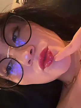 ValentinaOrtiz3 online show from June 2026 11:43:01 PM