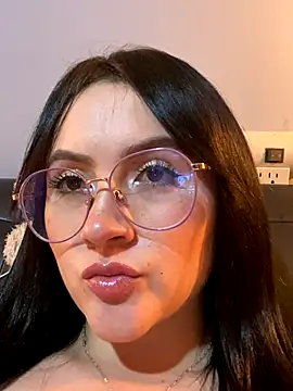 ValentinaOrtiz3 online show from October 2025 03:41:02 AM