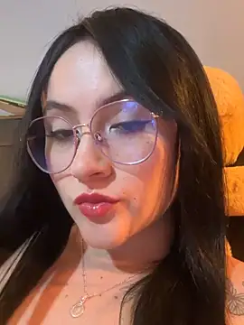 ValentinaOrtiz3 online show from November 2025 01:53:01 AM