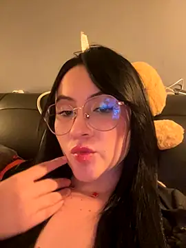 ValentinaOrtiz3 online show from November 2025 03:00:02 AM