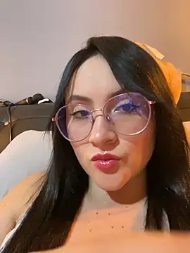 ValentinaOrtiz3 online show from October 2025 12:29:02 AM