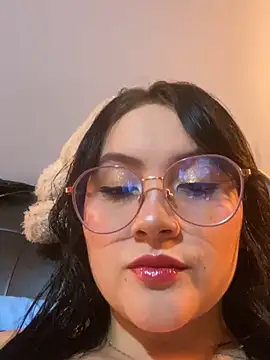 ValentinaOrtiz3 online show from October 2025 11:28:02 PM