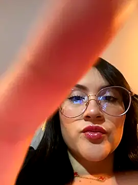 ValentinaOrtiz3 online show from November 2025 12:04:02 AM