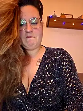 Snapshot of justtess chatting on December 2025 08:15:02 PM justtess online show from December 2025 08:15:02 PM