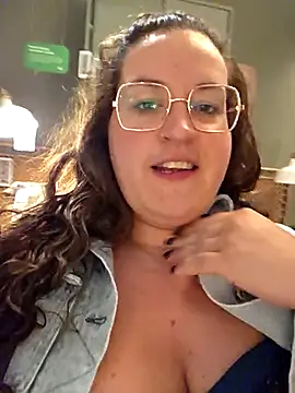 Snapshot of justtess chatting on September 2025 02:39:02 PM justtess online show from September 2025 02:39:02 PM