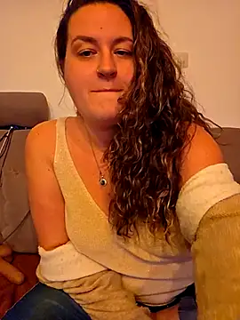 Snapshot of justtess chatting on October 2025 09:38:02 PM justtess online show from October 2025 09:38:02 PM