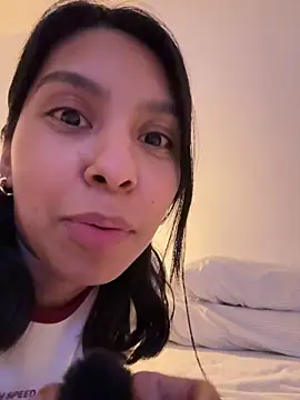 Snapshot of Valeedoll chatting on March 2026 04:20:02 AM Valeedoll online show from March 2026 04:20:02 AM