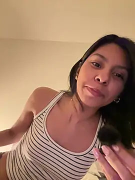 Snapshot of Valeedoll chatting on March 2026 04:19:02 AM Valeedoll online show from March 2026 04:19:02 AM