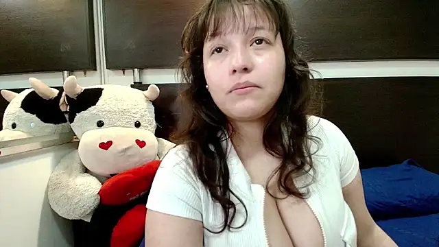 Marii 18 online show from November 2025 04:05:01 AM