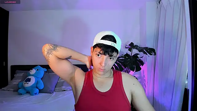  JacobMiller   online show from September 2025 03:08:01 PM