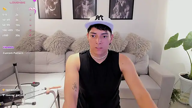  JacobMiller   online show from February 2025 11:45:01 PM