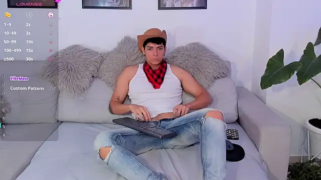  JacobMiller   online show from February 2025 08:53:02 PM