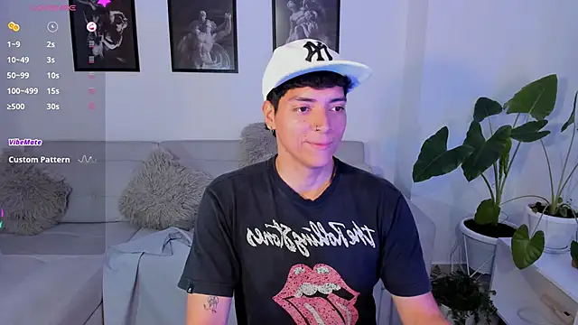  JacobMiller   online show from February 2025 12:14:01 AM