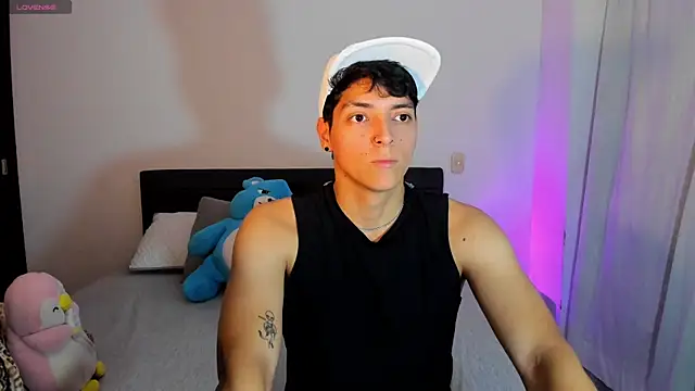  JacobMiller   online show from October 2025 07:14:01 PM