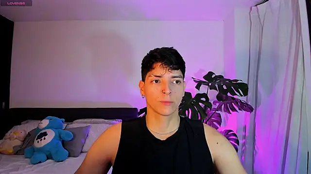  JacobMiller   online show from September 2025 10:01:02 PM