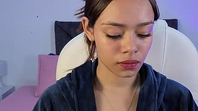 sara sharma  online show from November 2025 02:10:01 PM