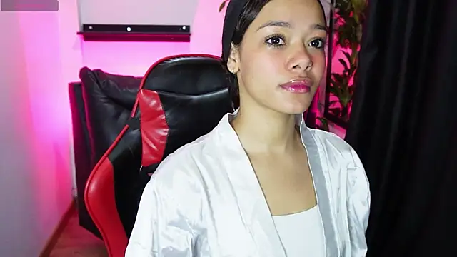 sara sharma  online show from December 2025 02:19:02 PM