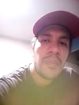 Snapshot of TonnyMoreno chatting on February 2026 03:50:01 AM TonnyMoreno online show from February 2026 03:50:01 AM