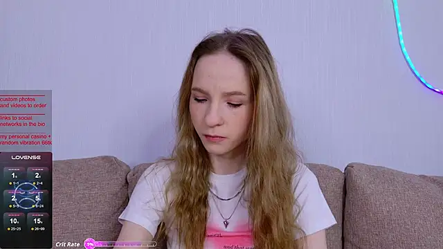 b4by Emilia online show from November 2025 10:04:01 AM